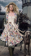 Laden Sie das Bild in den Galerie-Viewer, Pure Leinen Gewand  Dirndl  Jacke