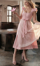 Laden Sie das Bild in den Galerie-Viewer, Dream Rose Guipure