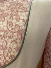 Laden Sie das Bild in den Galerie-Viewer, Pure Leinen Gewand  Dirndl  Jacke