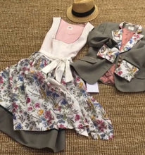 Laden Sie das Bild in den Galerie-Viewer, Pure Leinen Gewand  Dirndl  Jacke