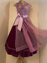 Laden Sie das Bild in den Galerie-Viewer, Dirndl Beere
