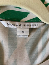 Laden Sie das Bild in den Galerie-Viewer, Diane von Fürstenberg - PRE OWNED